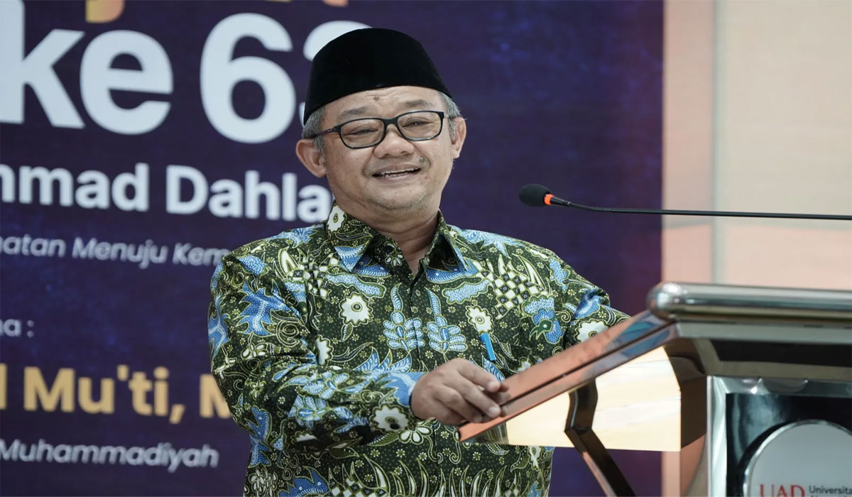 Bikin Penasaran! Mendikdasmen Tiba di Makassar untuk Syawalan Muhammadiyah Sulsel